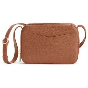 Cuyana Camera Bag in Caramel